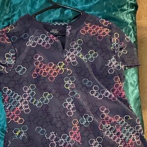 Cherokee Women's Top with Multicolor Hexagon Pattern